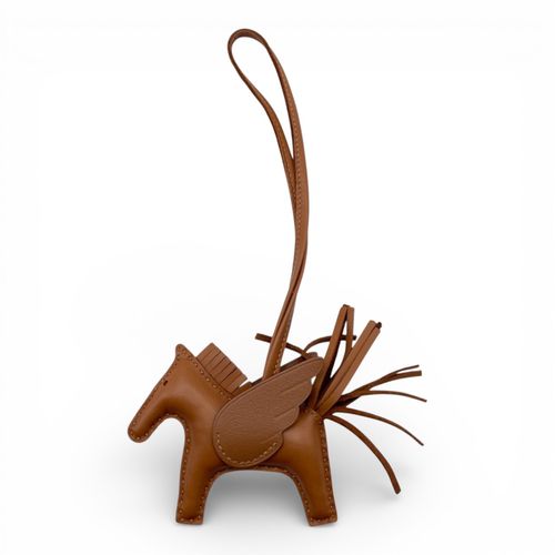 エルメス ペガサスチャーム MM フランボワーズ/ローズサクラ/ルージュ