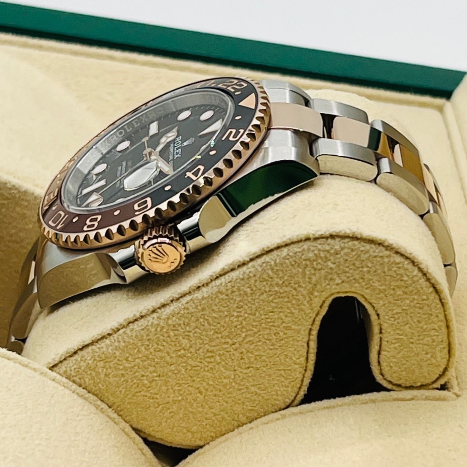 �����ò��桪�ۥ���å��� GMT�ޥ�����II 126711CHNR �֥�å� 40mm