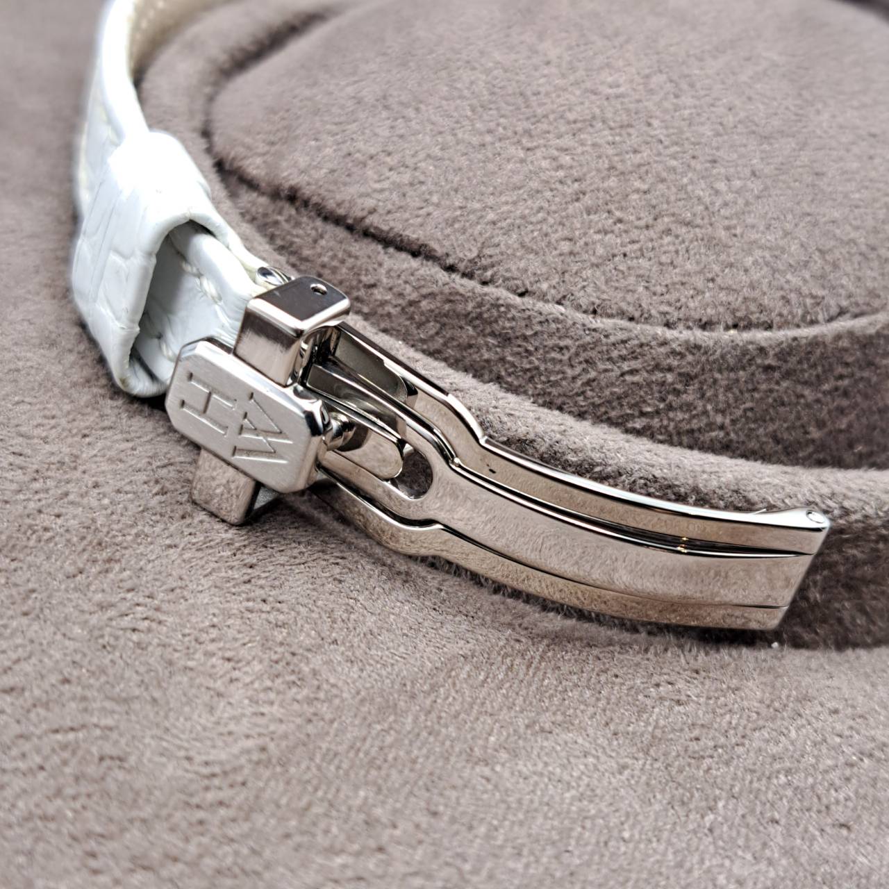 ڲƤòۥϥ꡼󥹥ȥ ٥˥塼 AVCQHM16WW024 ۥ磻ȥ 32ߥ