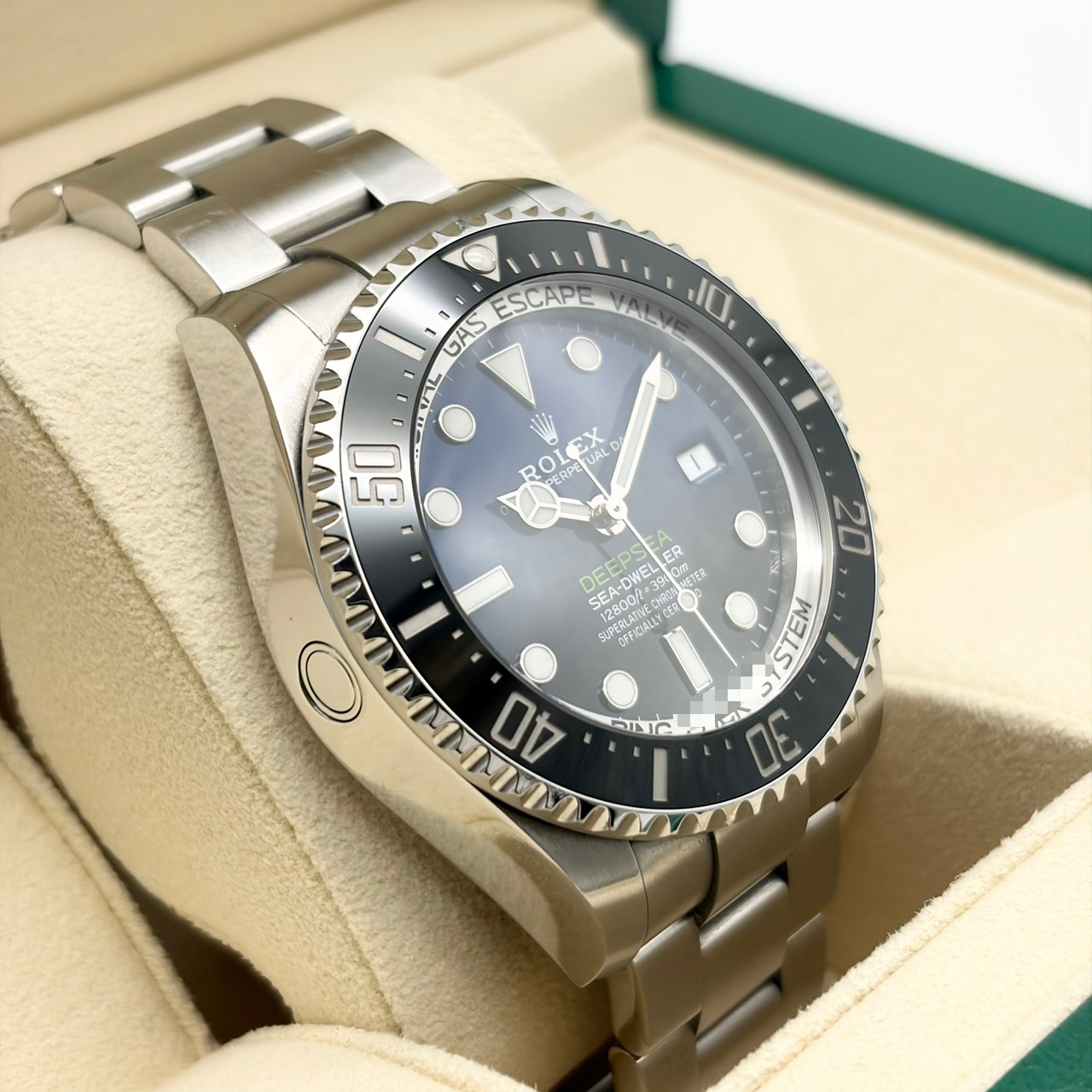 ����å��� �����ɥ����顼 �ǥ����ץ��� 126660 D�֥롼 ���ƥ�쥹�������� 44mm