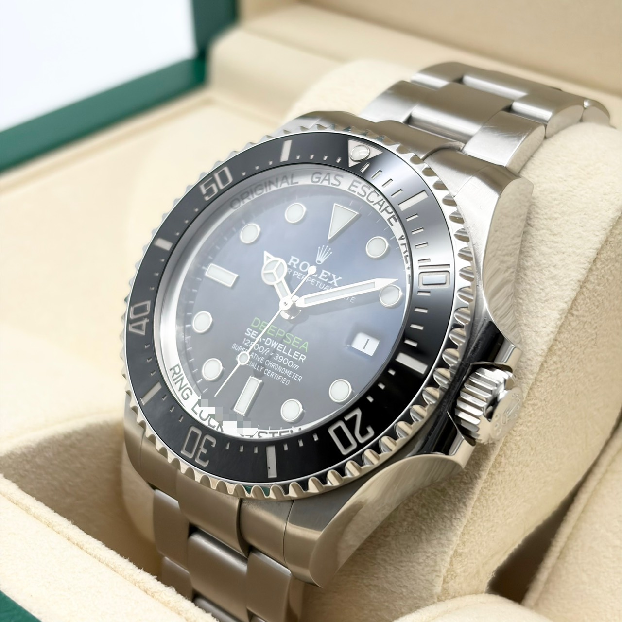 ����å��� �����ɥ����顼 �ǥ����ץ��� 126660 D�֥롼 ���ƥ�쥹�������� 44mm