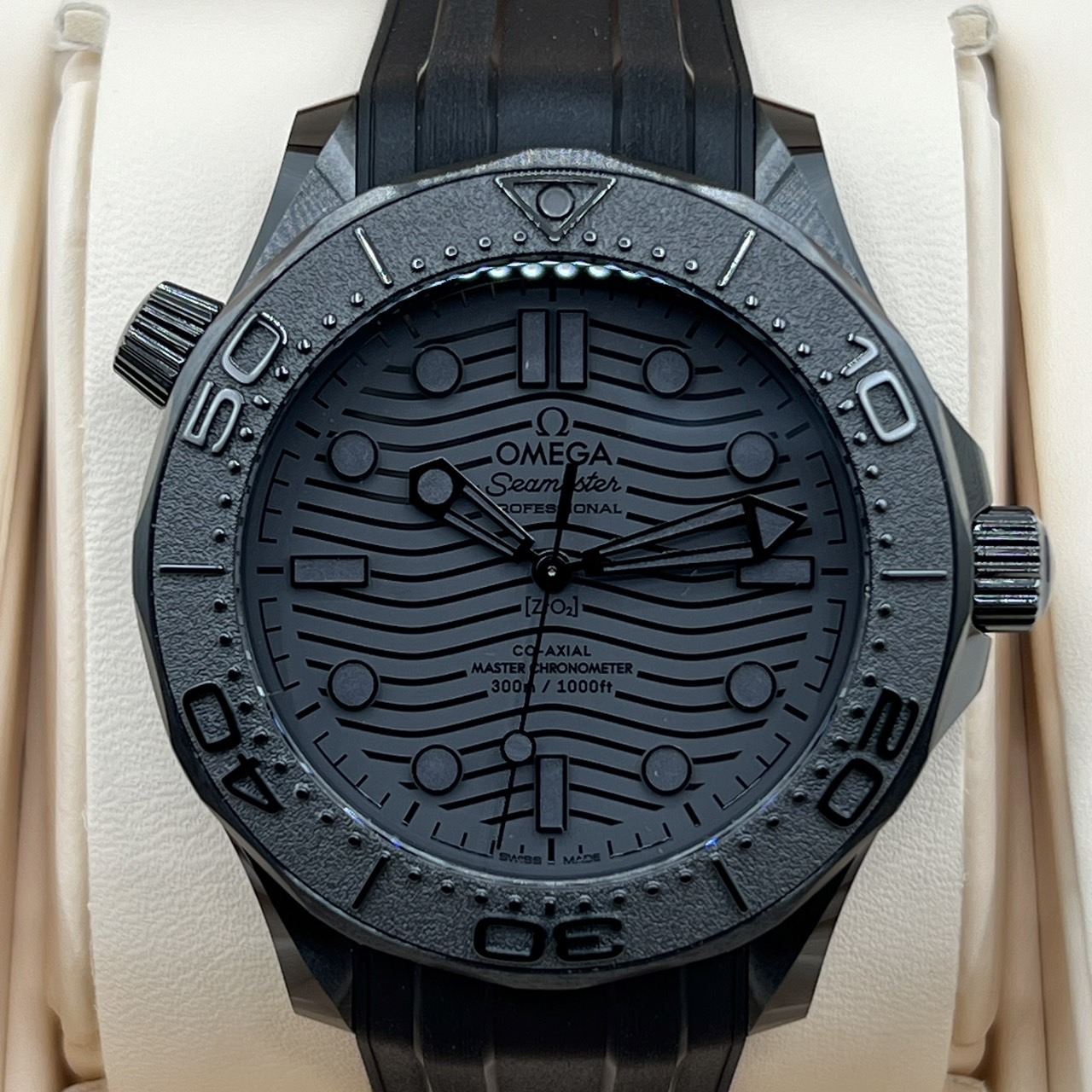 オメガ シーマスター 210.92.44.20.01.003 DIVER 300M ブラック 43.5mm