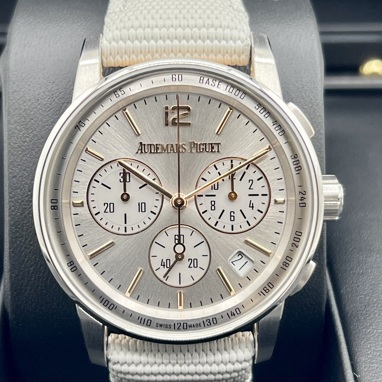 オーデマピゲ CODE11.59 クロノグラフ テーブルクロック クォーツ オーデマピゲ CODE11.59 クロノグラフ テーブルクロック クォーツ