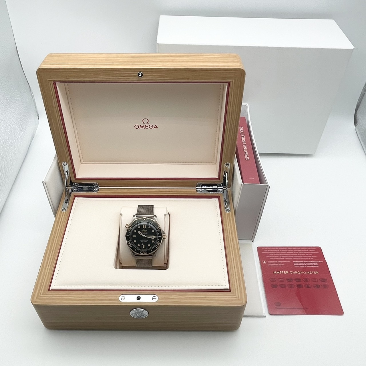定価1,705,000円】オメガ シーマスター ダイバー300 210.90.42.20