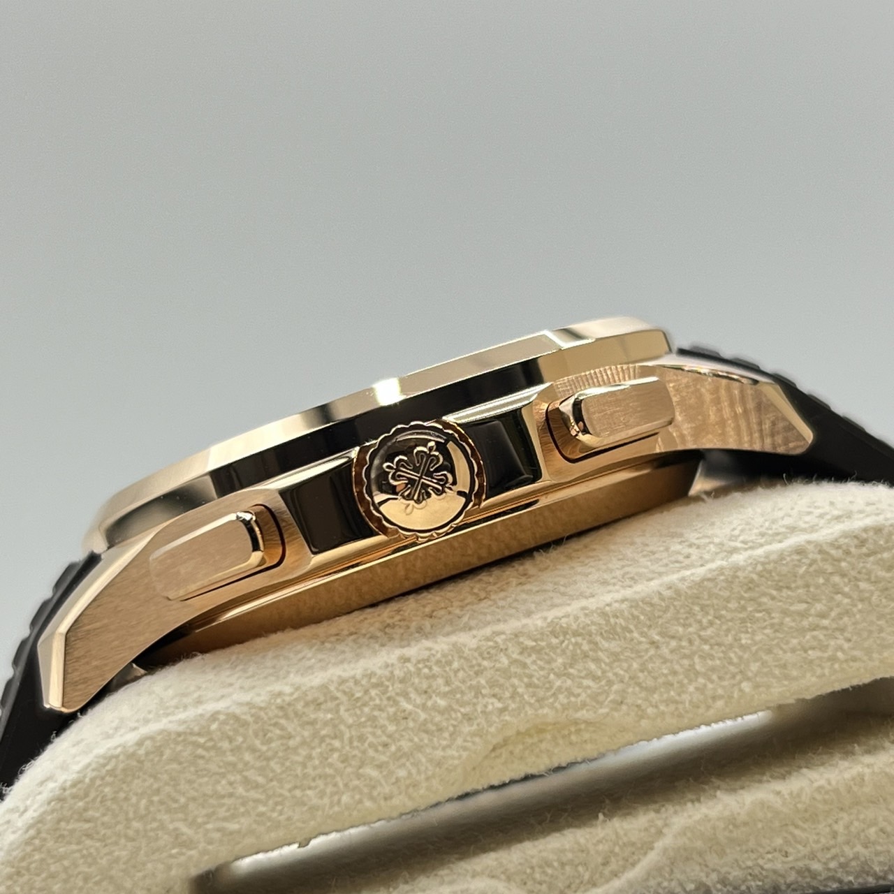 ��2023ǯ8���ݾڽ���°���ۥѥƥå��ե���å� �������Ρ��� 5968R-001 �֥饦�� 42.2mm