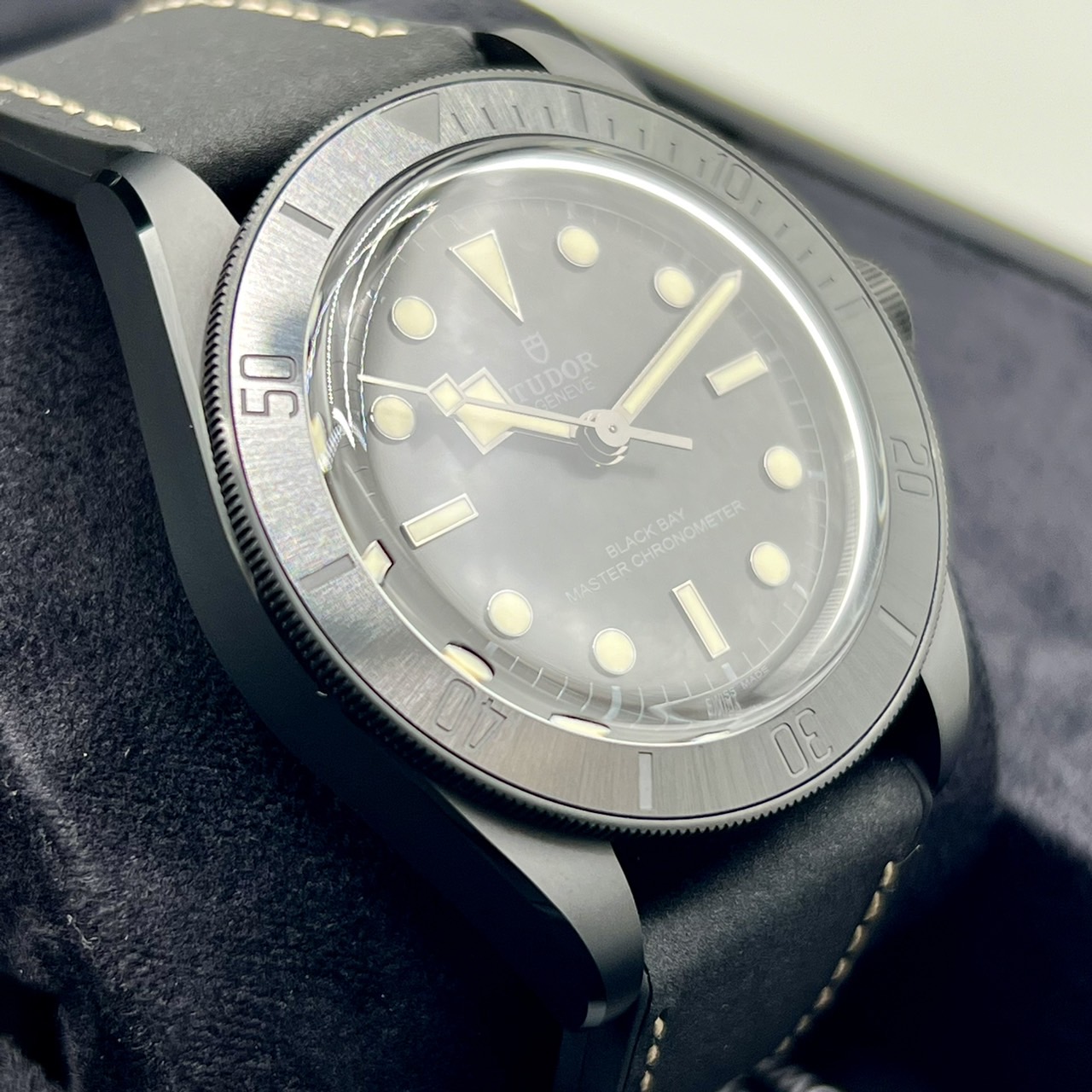 ���塼���� �֥�å��٥� BLACK BAY CERAMIC 79210CNU 41mm