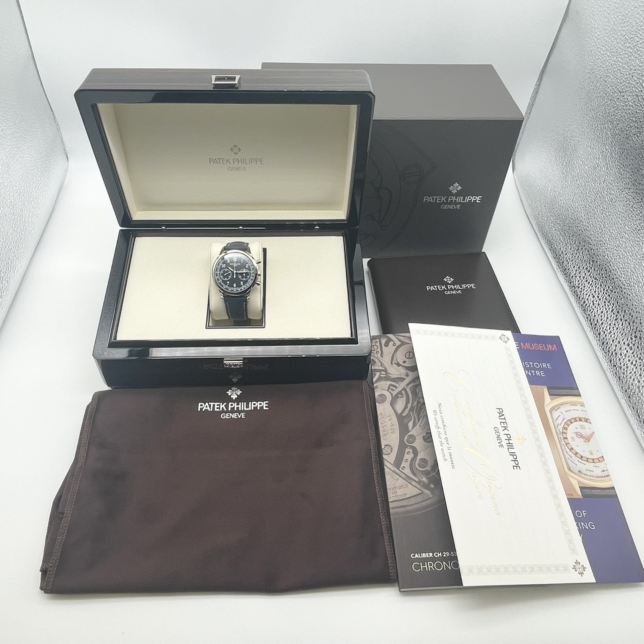 �ڻ������14,670,000�ߡۡ�2025ǯ�ݾڽ��դ��ۥѥƥå��ե���å� ����ץꥱ������� 5172G-001 �ۥ磻�ȥ������ �֥롼 41mm