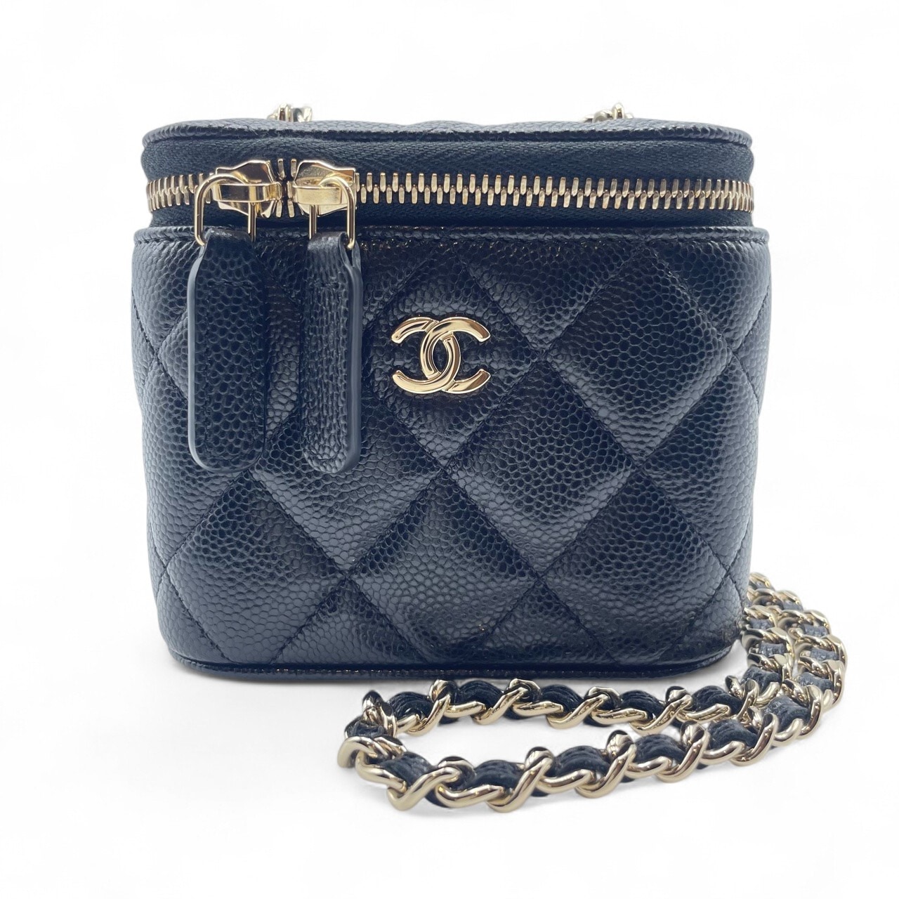 人気のBlackキャビアスキン】CHANEL 22 ミニ ハンドバッグ