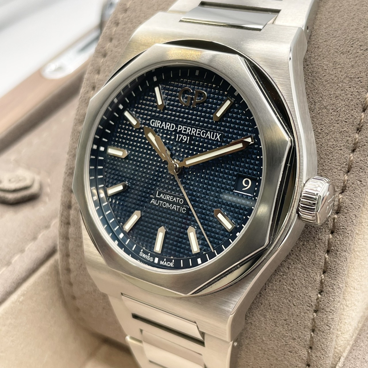 �����A�[�g 42 MM 81010-11-431-11A