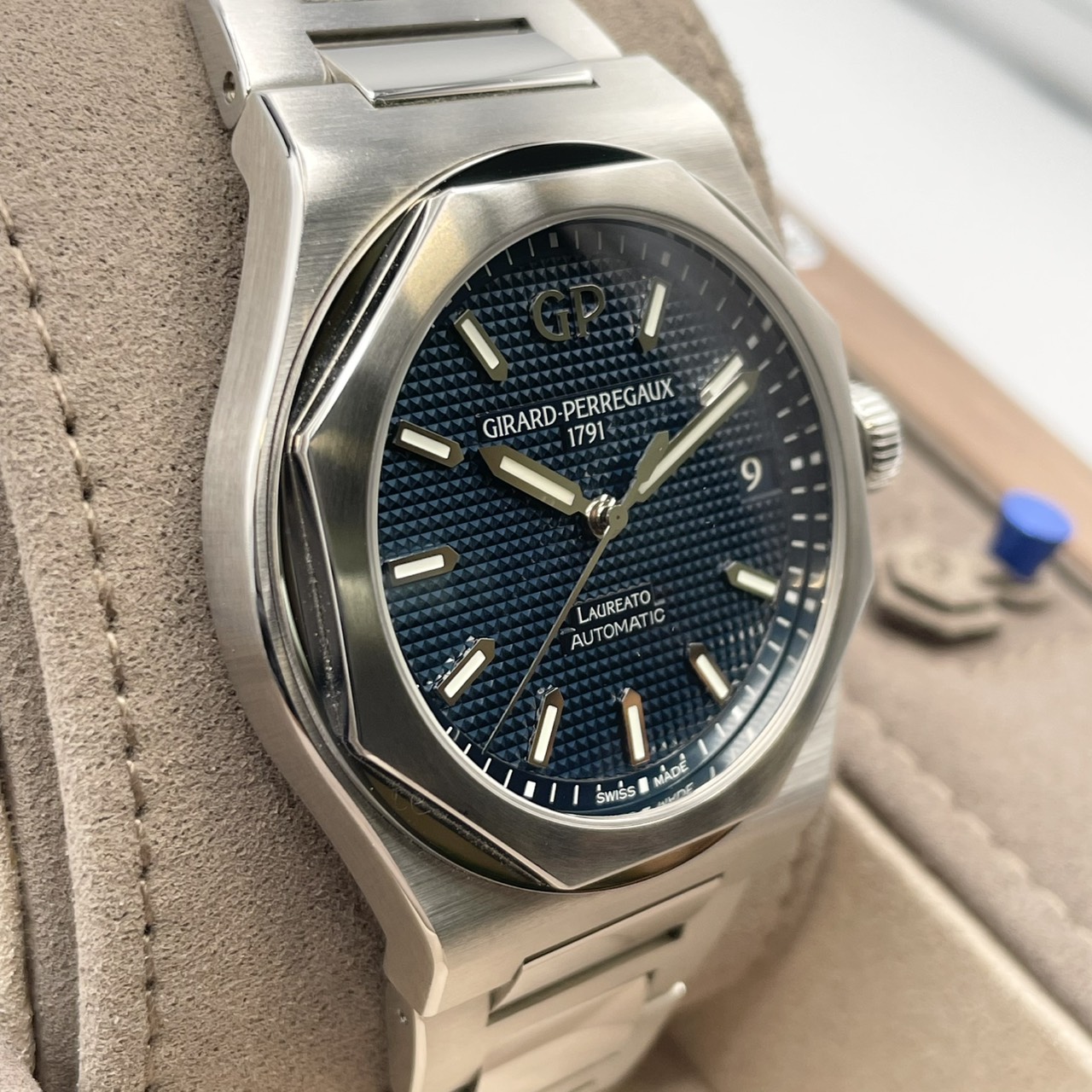 �����A�[�g 42 MM 81010-11-431-11A