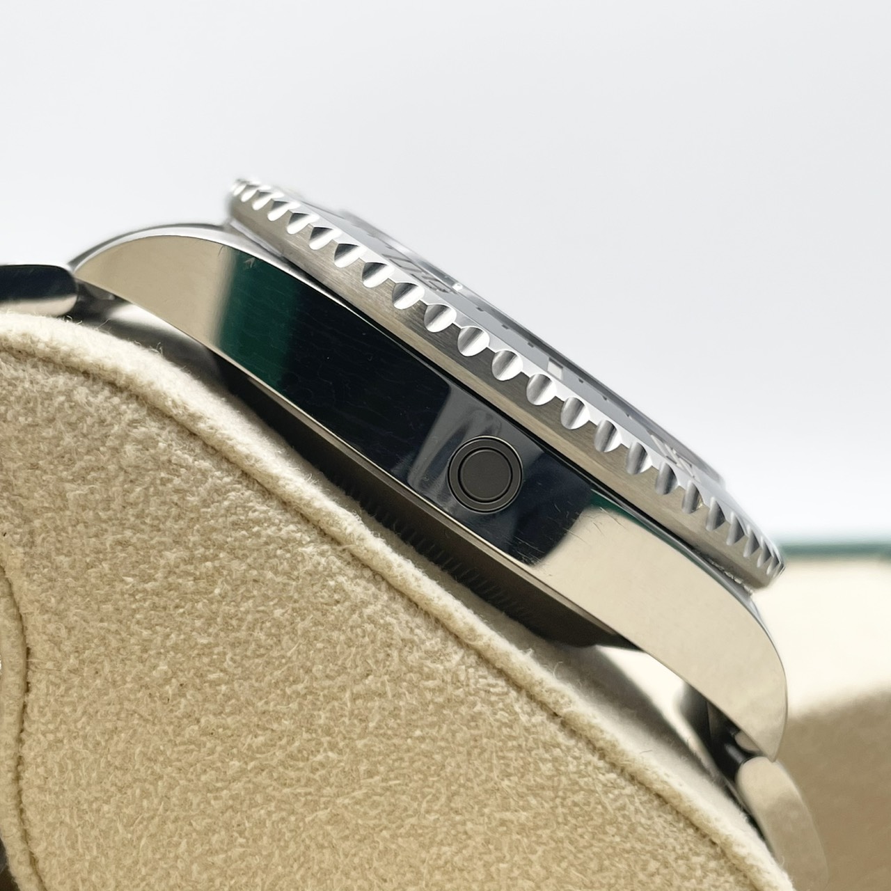 ����å��� �����ɥ����顼 126600 �֥�å�  43mm