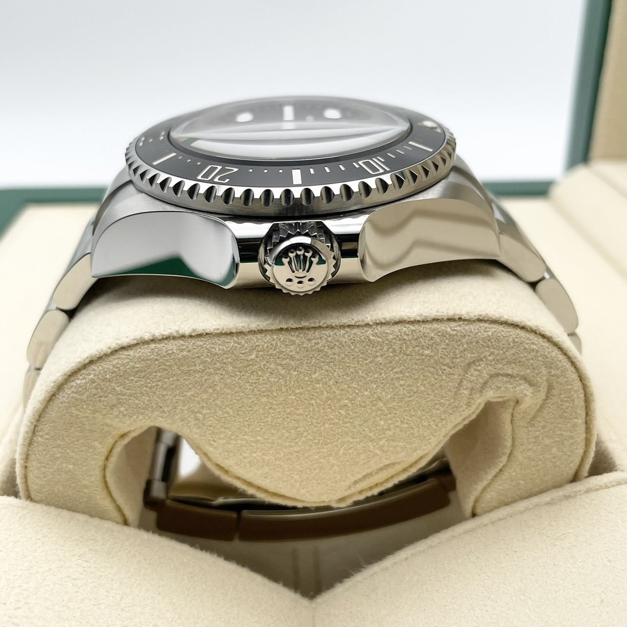 ����å��� �����ɥ����顼�ǥ����ץ��� 136660 �֥�å� �����������֥쥹��å� 44mm