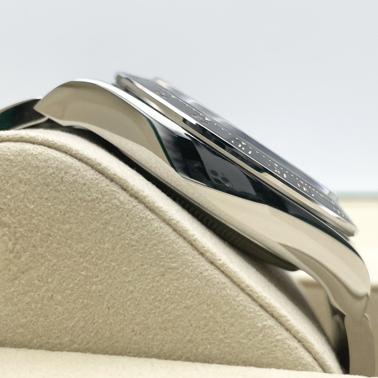 ��2025ǯ7���顪�ۥ���å��� �ǥ��ȥ� 126500LN �֥�å� 40mm