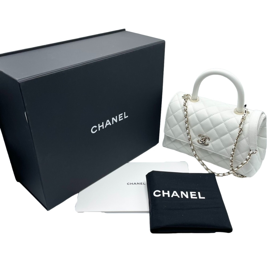 美品　CHANEL ココハンドル29 チェーンバッグ ホワイト　キャビアスキン シャネル ココハンドル19 XXS キャビアスキン 2WAYハンドバッグ