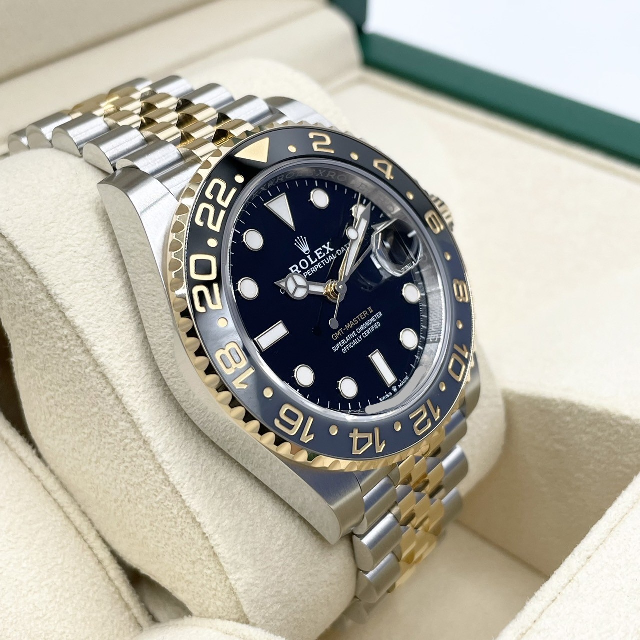 ��2023ǯ����ۥ���å��� GMT�ޥ�����II 126713GRNR �֥�å� 40mm