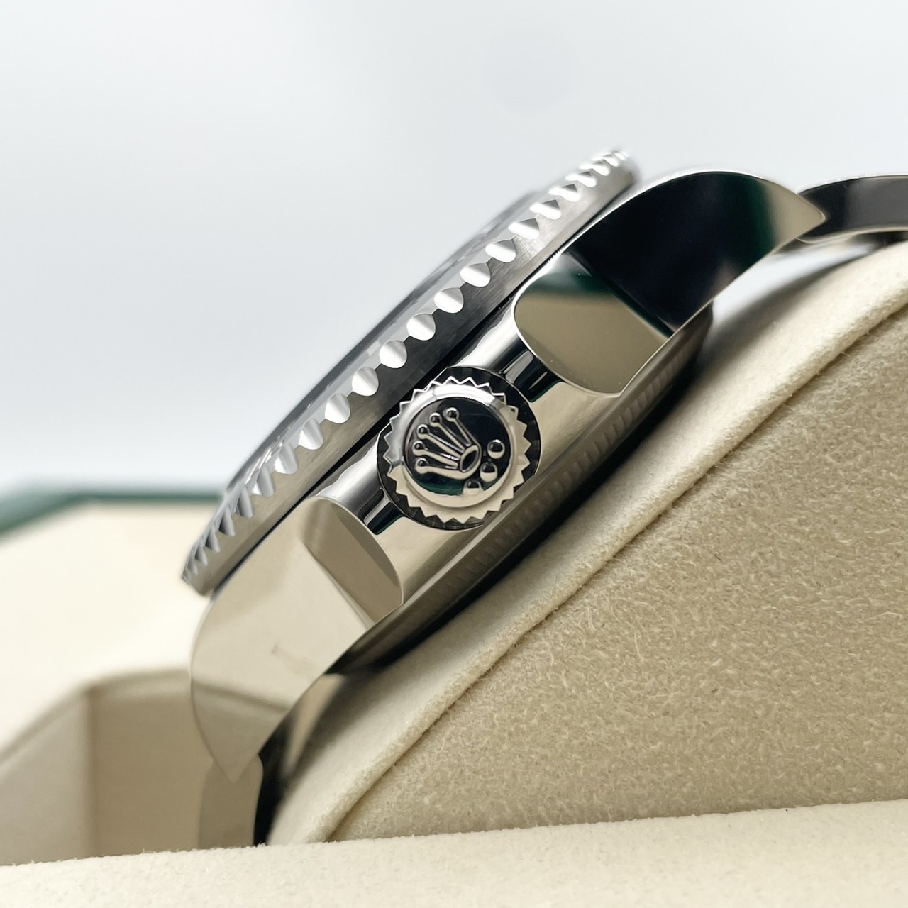 ��2025ǯ7���顪�ۥ���å��� �ǥ����ץ��� 136660 D�֥롼 44mm
