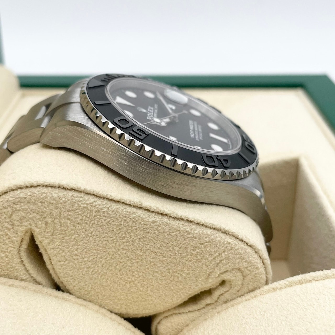 KOXX 26インチ 〈引取り値引きします〉 ロレックス ヨットマスター42 226627 買取実績紹介｜黒 チタン