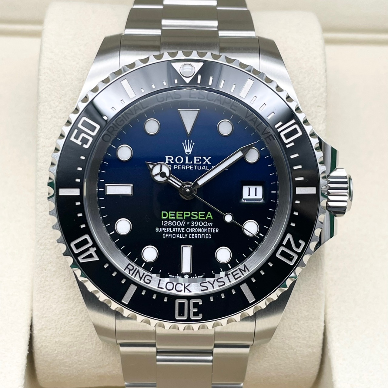 �ڿ���2026ǯ3�D�֥롼���ۥ���å��� �ǥ����ץ��� 136660 D�֥롼 44mm