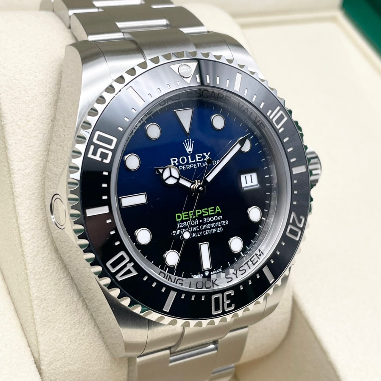 �ڿ���2026ǯ3�D�֥롼���ۥ���å��� �ǥ����ץ��� 136660 D�֥롼 44mm