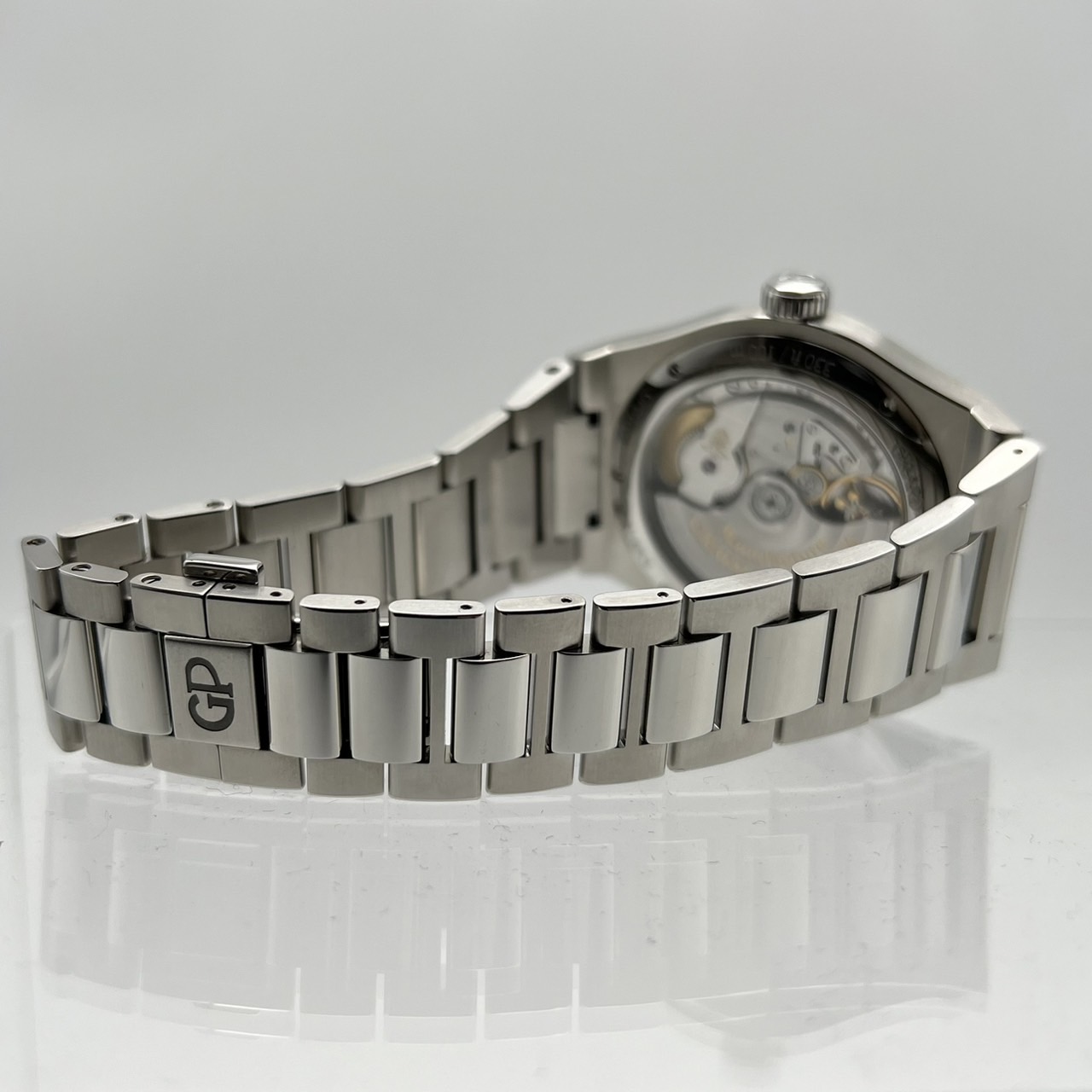 ���顼�롦�ڥ르�������쥢���ȡ��֥�å���81010-11-634-11A 42mm