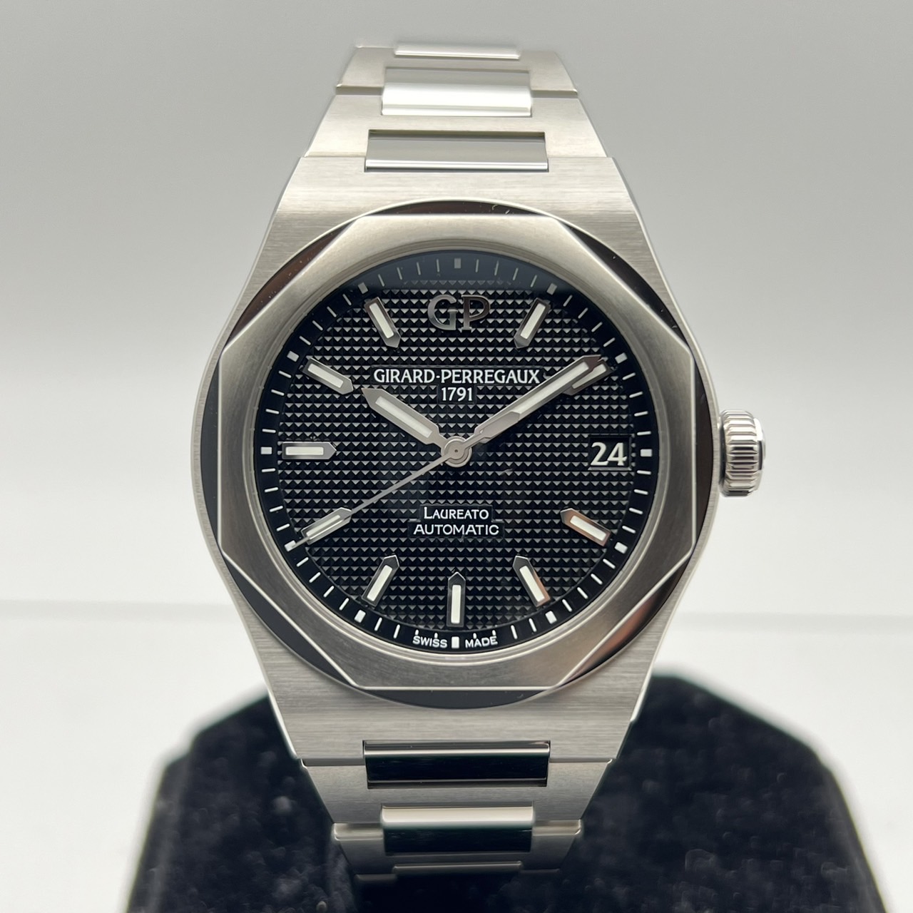 ���顼�롦�ڥ르�������쥢���ȡ��֥�å���81010-11-634-11A 42mm