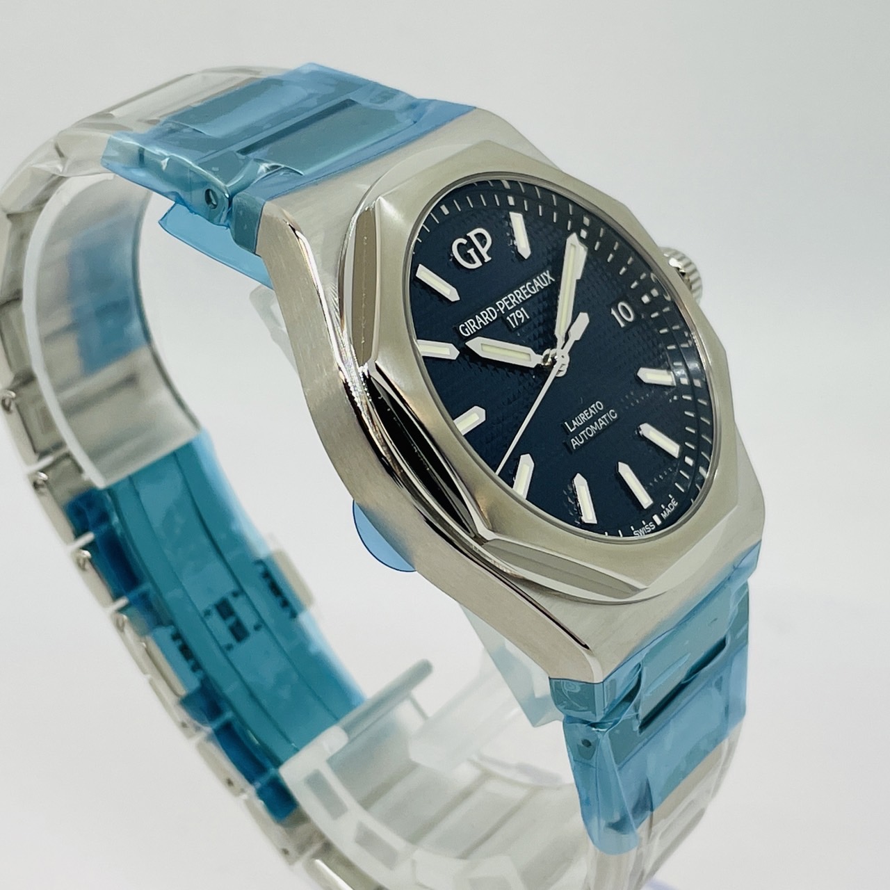 ���顼�롦�ڥ르�������쥢���ȡ��֥롼��81010-11-431-11A