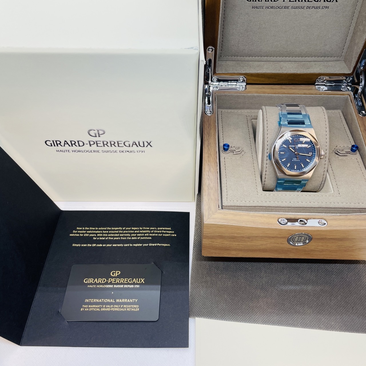 ���顼�롦�ڥ르�������쥢���ȡ��֥롼��81010-11-431-11A