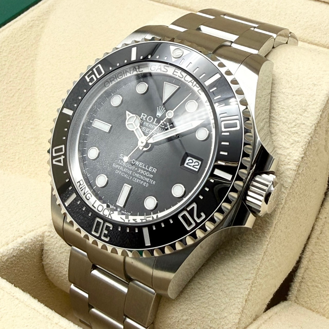 ����å��� �����ɥ����顼�ǥ����ץ��� 136660 �֥�å� 44mm