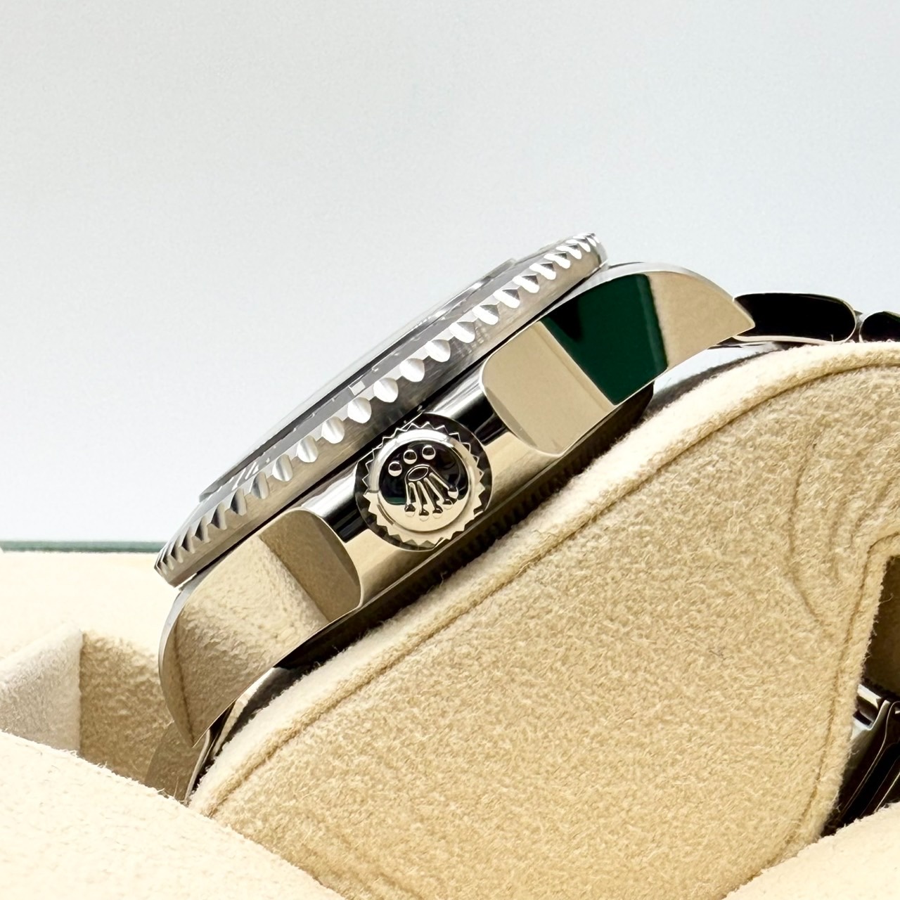 ����å��� �����ɥ����顼�ǥ����ץ��� 136660 �֥�å� 44mm