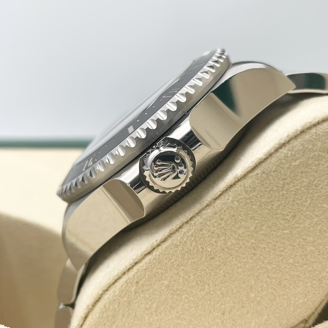 ����å��� �����ɥ����顼 �ǥ����ץ��� 126660 D�֥롼 ���ƥ�쥹�������� 44mm