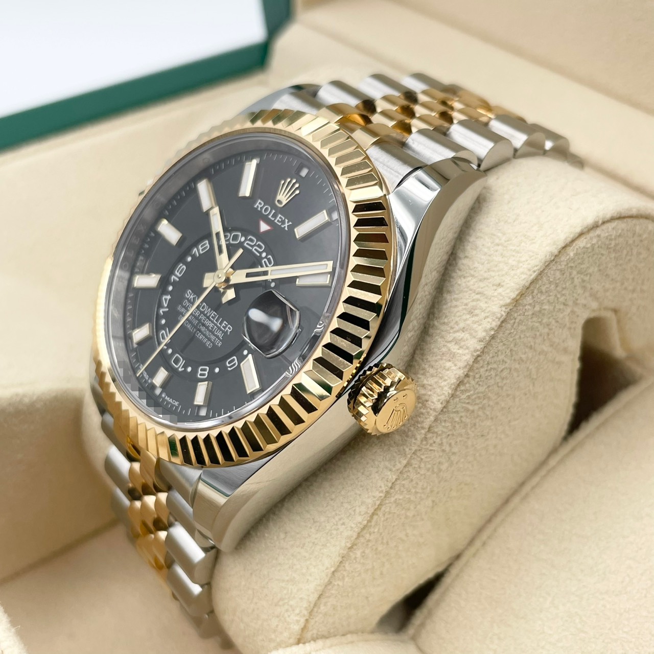 ロレックス スカイドゥエラー 336933 ジュビリーブレス ブラック 42mm