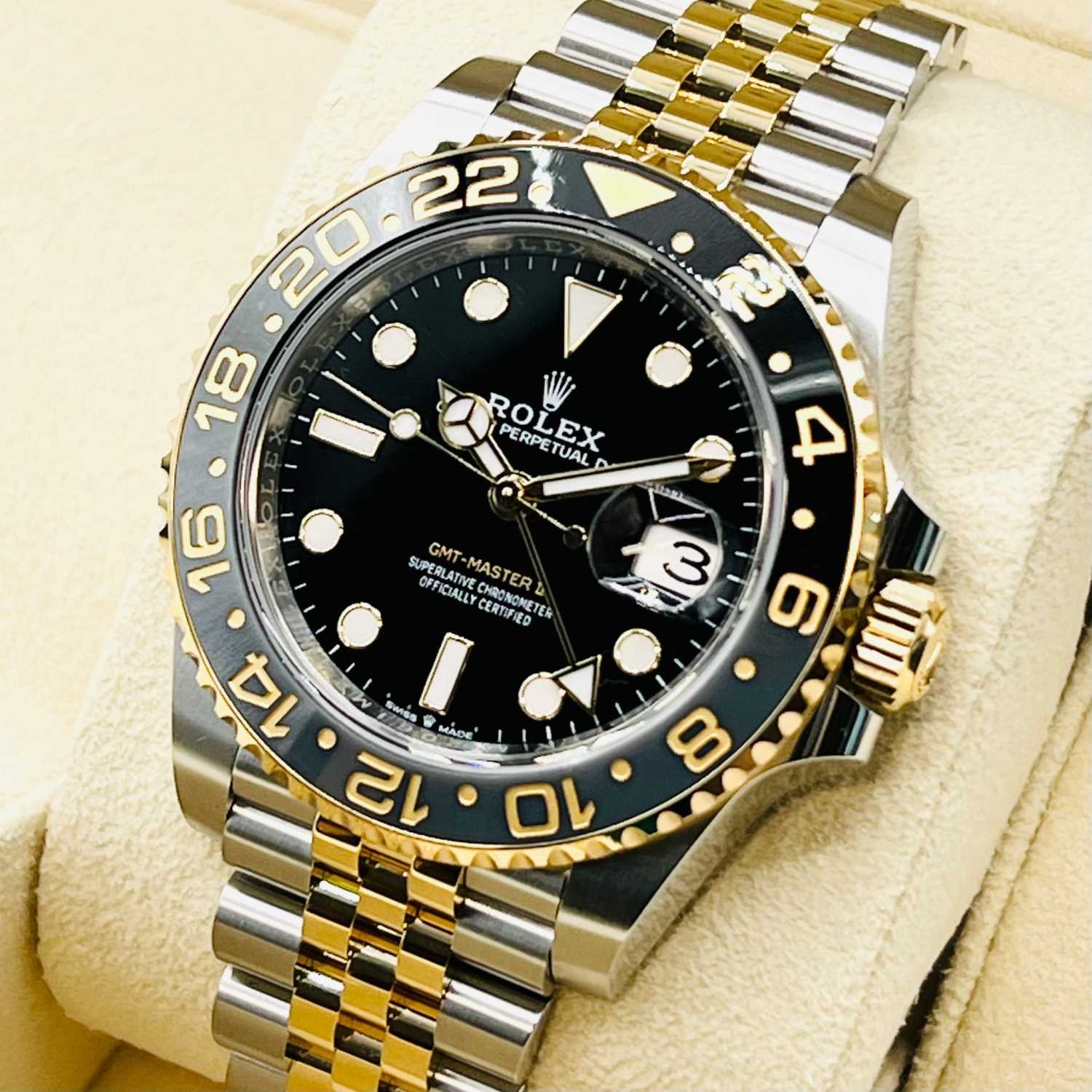 ��2023ǯ����ۥ���å��� GMT�ޥ�����II 126713GRNR 40mm