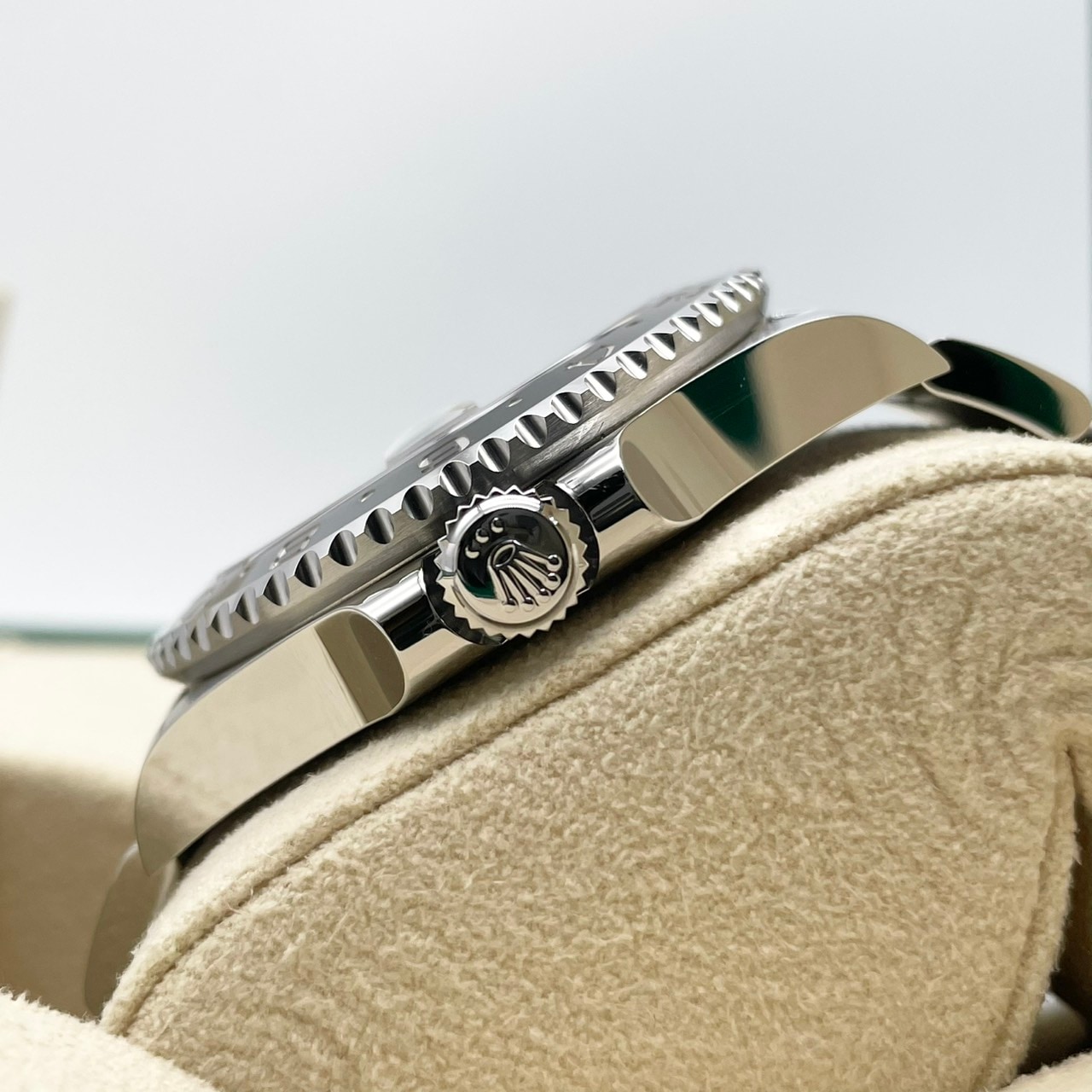 ��GW���̸����ò��ۥ���å��� GMT�ޥ�����II 126710GRNR �֥�å� �����������֥쥹 40mm