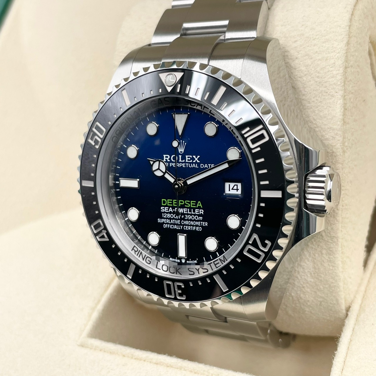 ����å��� �����ɥ����顼 �ǥ����ץ��� 126660 D�֥롼 ���ƥ�쥹�������� 44mm