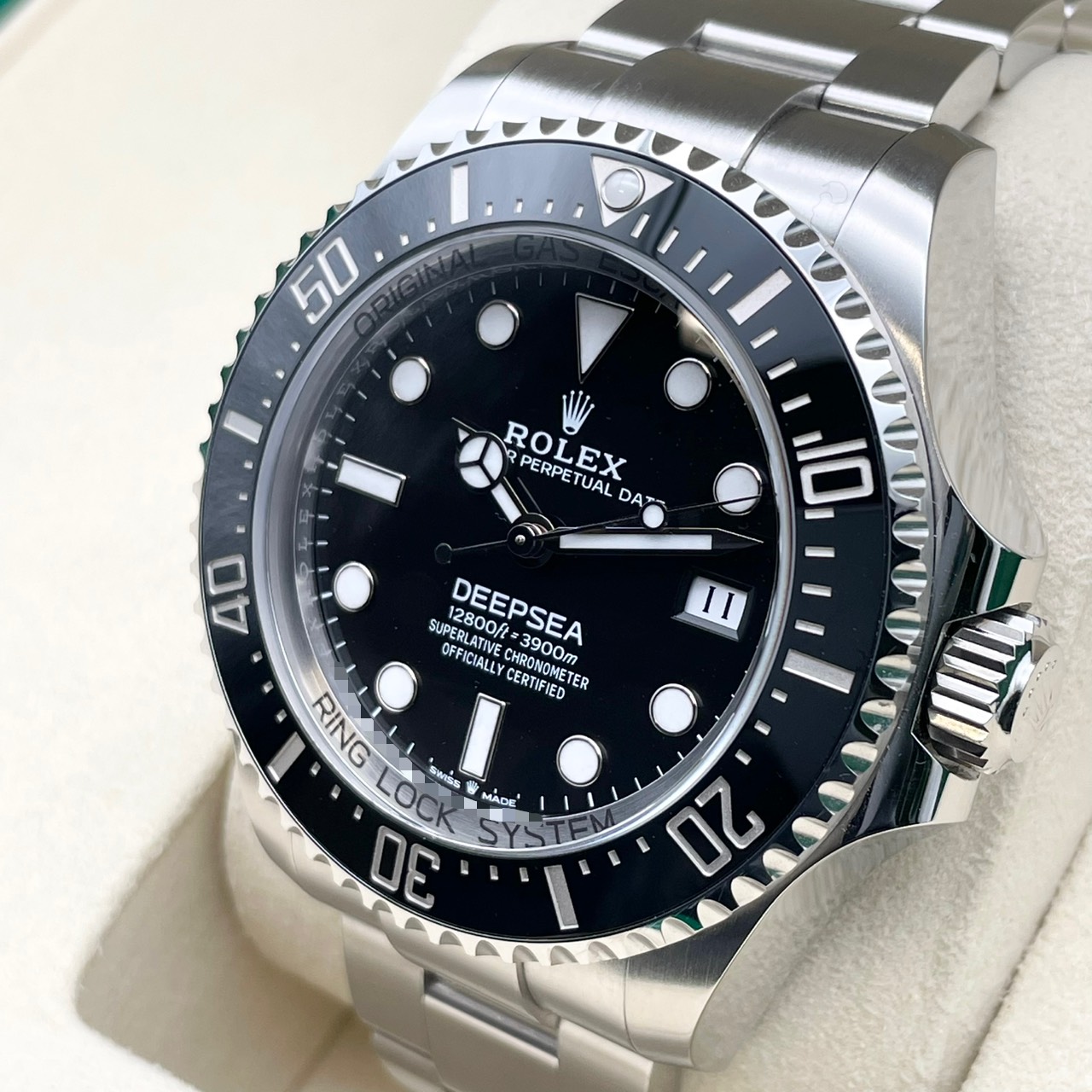 ����å��� �����ɥ����顼�ǥ����ץ��� 136660 �֥�å� 44mm