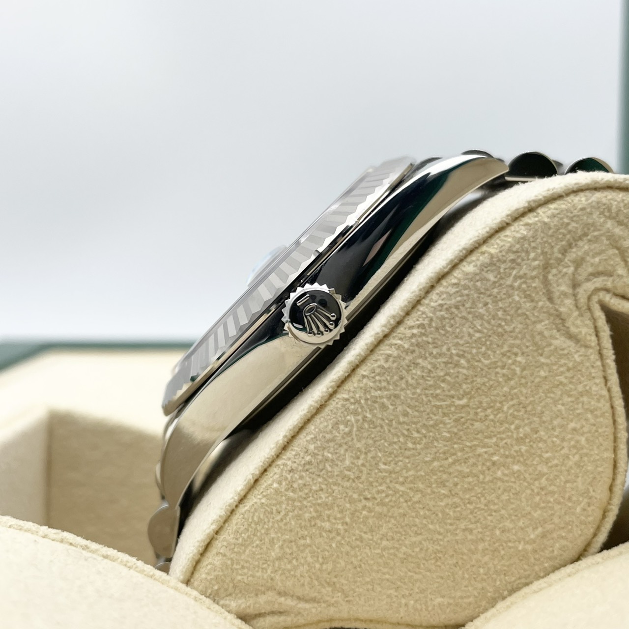 ��ǯ�����軻���ʡ����ۥ���å��� �ǥ��ȥ��㥹�� 126334G �֥饤�ȥ֥롼  ����ӥ꡼�֥쥹��å� 41mm