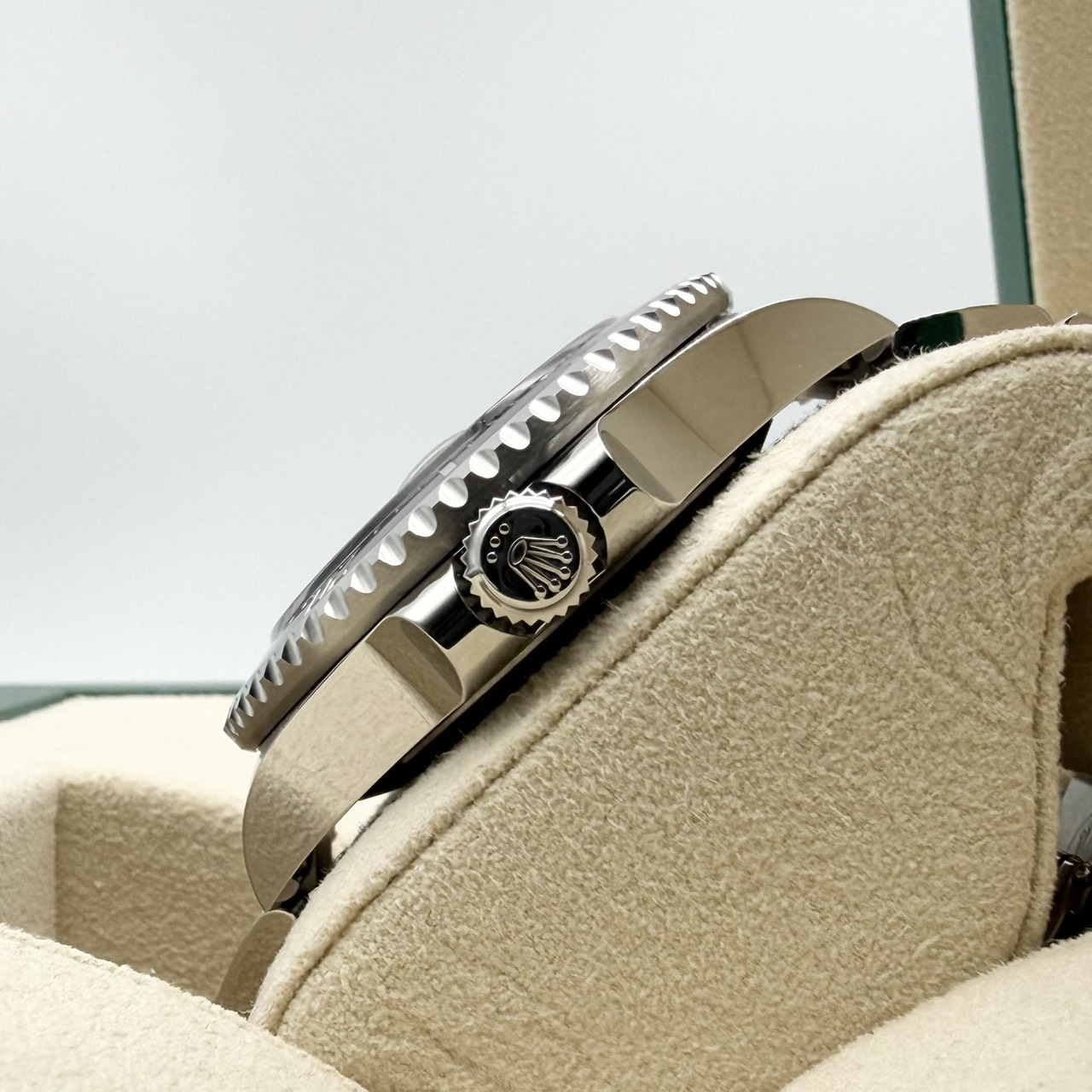 ����å��� �����ɥ����顼 126600 �֥�å� 43mm