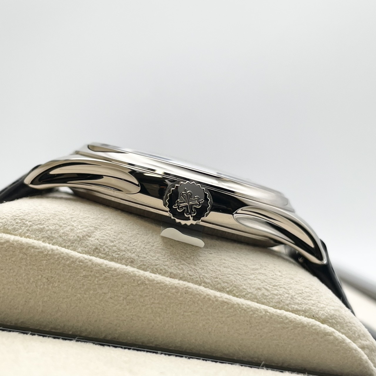 ��ǯ�����軻���ʡ����ۥѥƥå��ե���å� �����ɡ�����ץꥱ������� 5327G-001 �֥롼 39mm