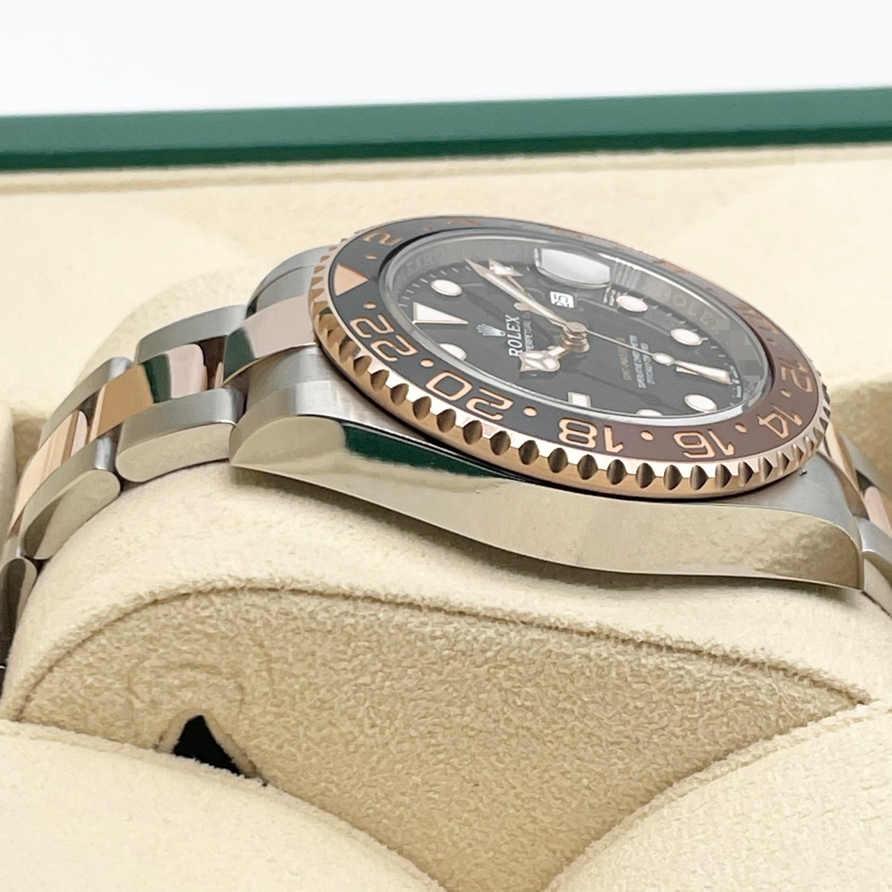 �ڿ�����顪���ۥ���å��� GMT�ޥ�����II 126711CHNR �֥�å� 40mm