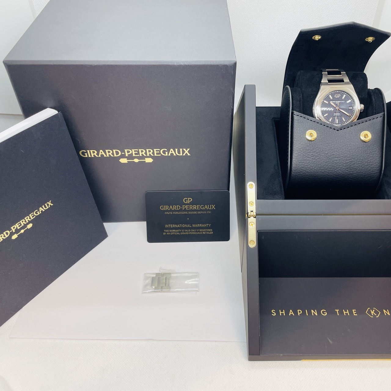 ���顼�롦�ڥ르�������쥢���ȡ��֥�å���81010-11-634-11A