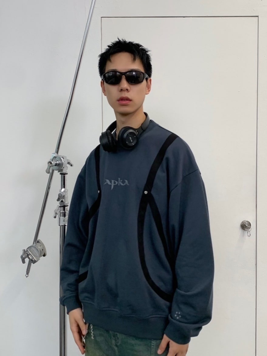 【ARCH by ROARINGWILD】RIBBON SWEATERSHIRT