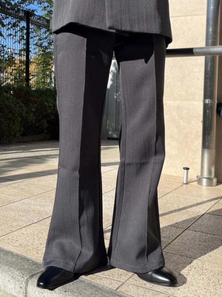 【Chikashitsu +】set up center press flare slacks (2color)