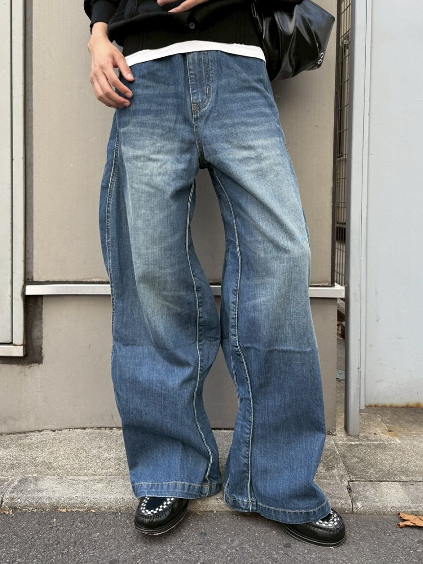 Chikashitsu+ サイドウェーブデニムパンツ Chikashitsu +】side wave design denim pants | OUR BRAND