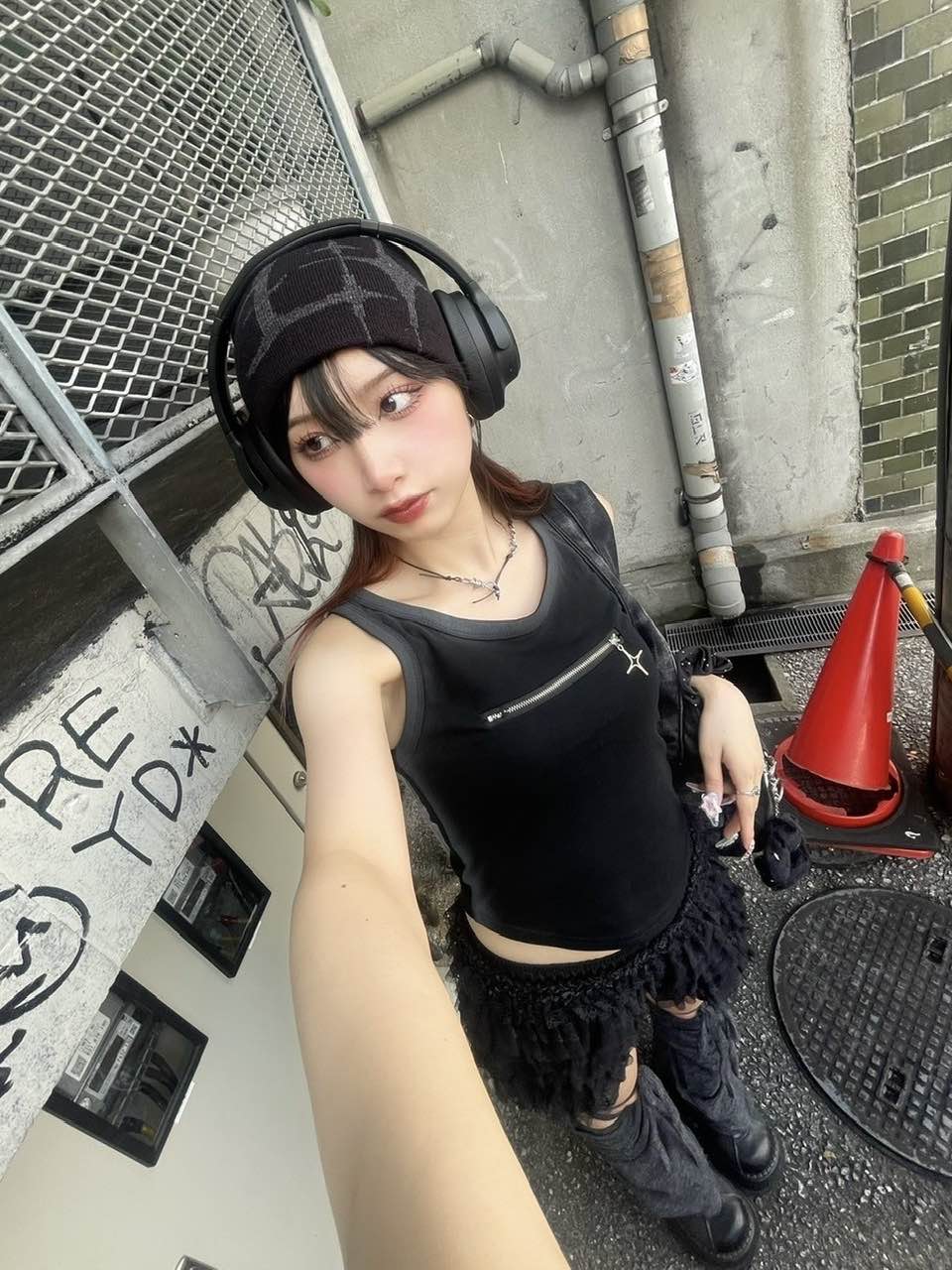 受注制【XU DOG】spray zip design sleeveless (3color)
