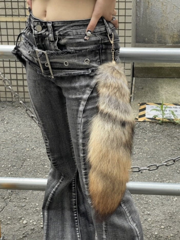 受注制【Never mind the XU】fur charm