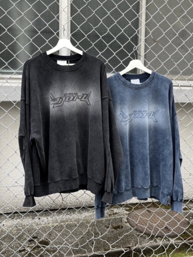 【XU DOG】washed design sweatshirt (2color)