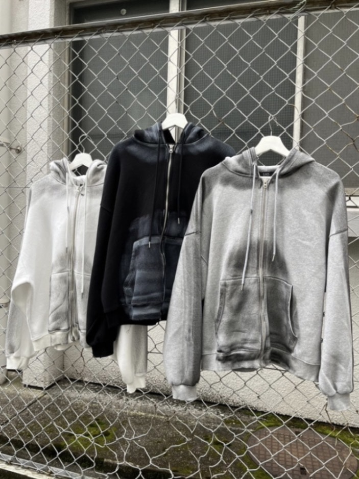 受注制【XU DOG】dirty paint zip hoodie (3color)