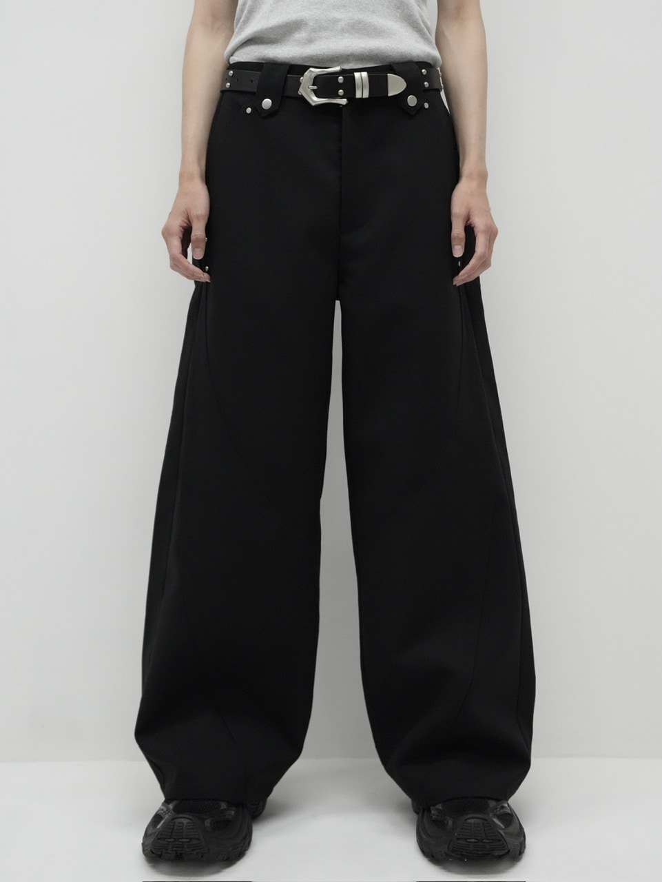 CS】Cross tuck drape slacks (black) | OUR BRAND,Chikashitsu