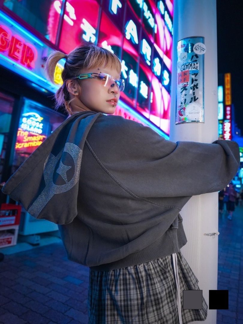 ルネ 2022年モデル R刺繍 パール ラインストーン フルジップパーカー 36 9/5 20:00発売【NMTXU】rhinestone design zip parka / 【エヌ