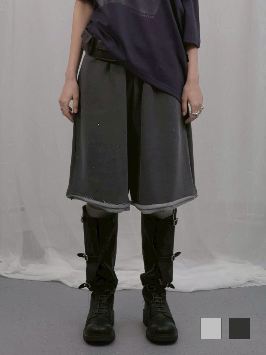 【HOLY NUMBER 7】OVERSIZED HIP HOP WIDE FIT CUBIC SHORT PANTS